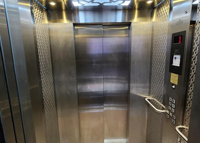 Ξενοδοχείο με διαμερίσματα Esa