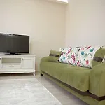 Esa Aparthotel *