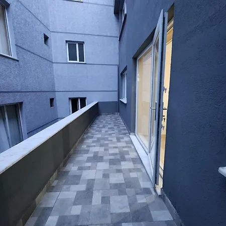 Esa Aparthotel